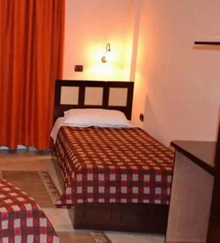 George Otel 3*