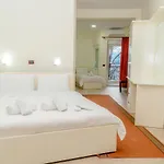 George Hotel