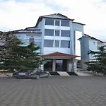 George Hotel