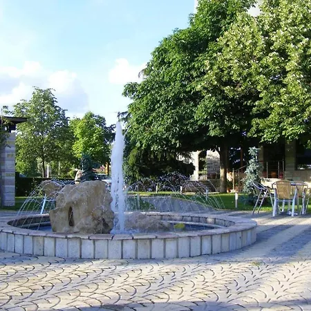 George 3* Корча